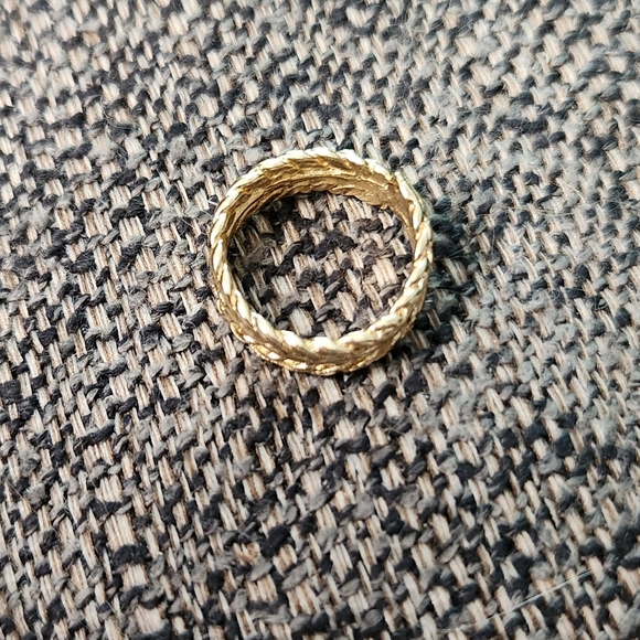 🔷️ Leaf Pattern Gold Plated Statement Ring Size 5 - Picture 2 of 2